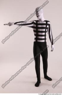 02 2019 01 JIRKA MORPHSUIT WITH GUN